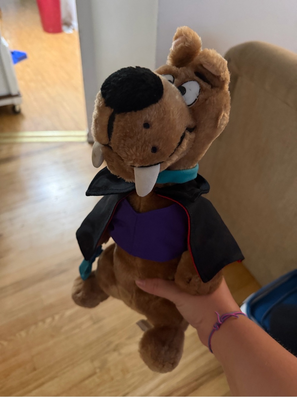 Warner Bros. Scooby-Doo Plush Vampire Costume in Brown and Purple 1998